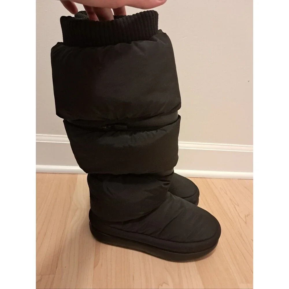 UGG very nice